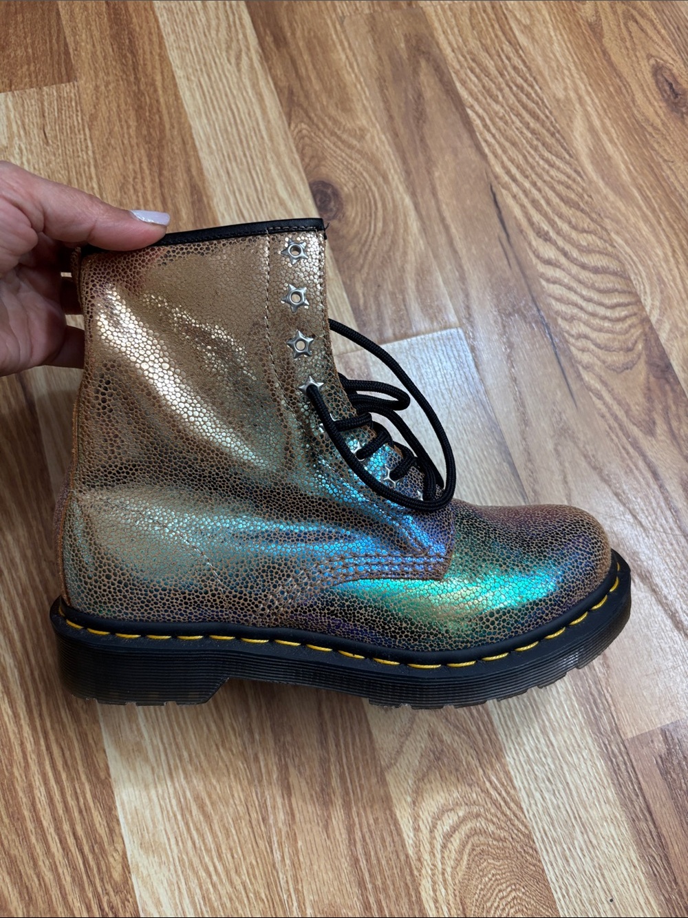 Dr. Martens AirWair Iridescent Sand Suede Leather Rainbow Ray Boots Size 7L - Picture 9 of 16